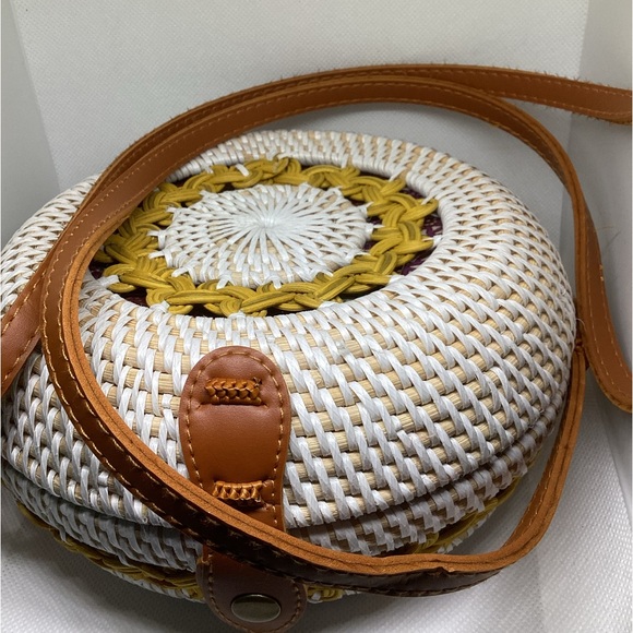Handbags - CROSSBODY WICKER WHITE BAG
